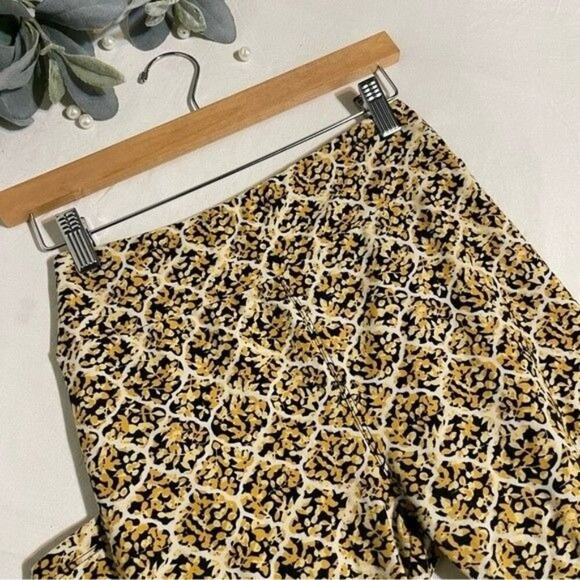 LuLaRoe Leggings Women's Size One /size  Yellow and Black Print - Picture 4 of 7